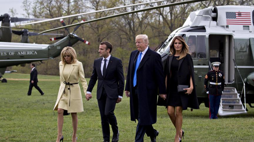 Les Trump et les Macron arrivent à Mount Vernon en hélicoptère.