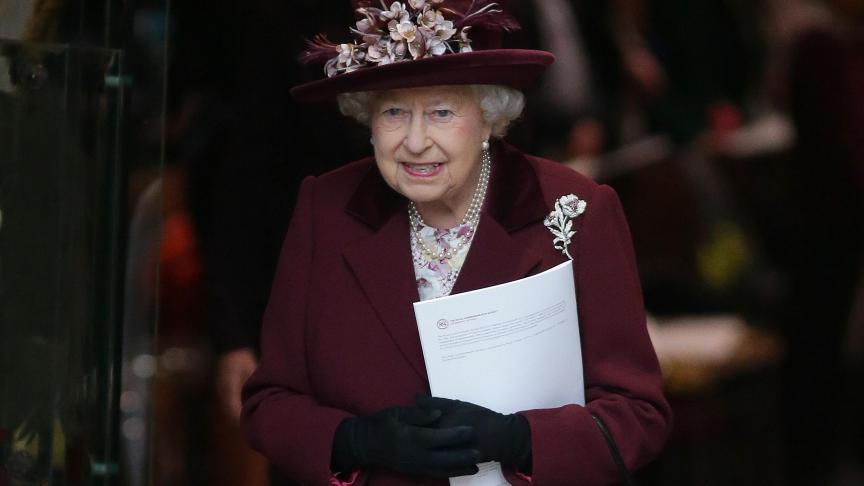 Elizabeth II, la grand-mère du prince Harry, âgée de 92 ans, règne depuis 1952.
