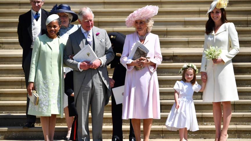 Doria Ragland, la mère de Meghan Markle, le prince Charles, son épouse Camilla, Kate Middleton et sa fille la princesse Charlotte © AFP