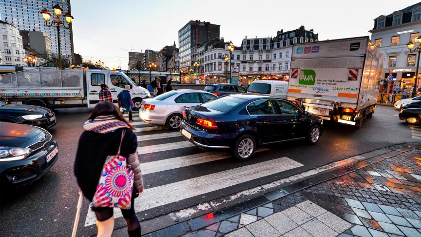 Travailler à Bruxelles comporte des inconvénients, comme les embouteillages. Mais le salaire est une compensation.