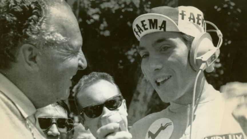 Les archives audiovisuelles de la RTBF regorgent de trésors comme cette interview d’Eddy Merckx par Luc Varenne. © Le Soir