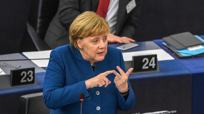 Si la chancelière allemande a été quelquefois ovationnée ce mardi, c’était clairement en hommage à son passé... © EPA.