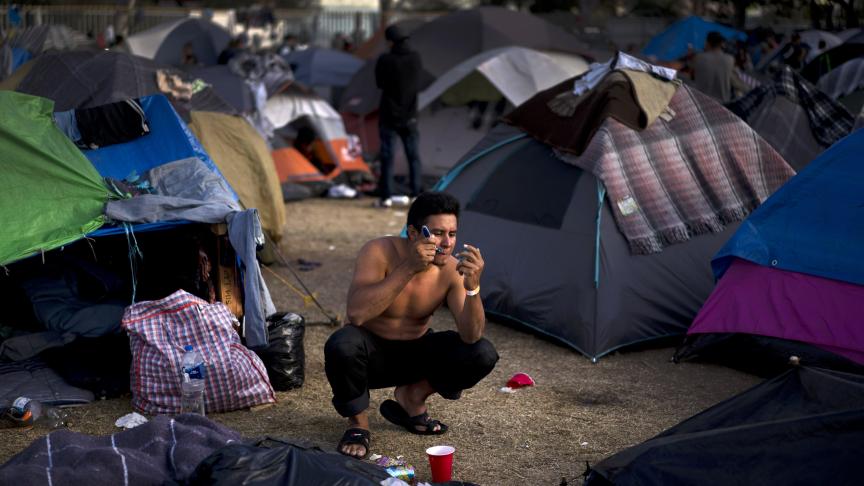Ce Salvadorien est à Tijuana. Il y campe temporairement avec 5.000 autres migrants issus d’Amérique centrale. Le maire de la ville mexicaine a déclaré une crise humanitaire et demandé l’aide des Nations Unies.