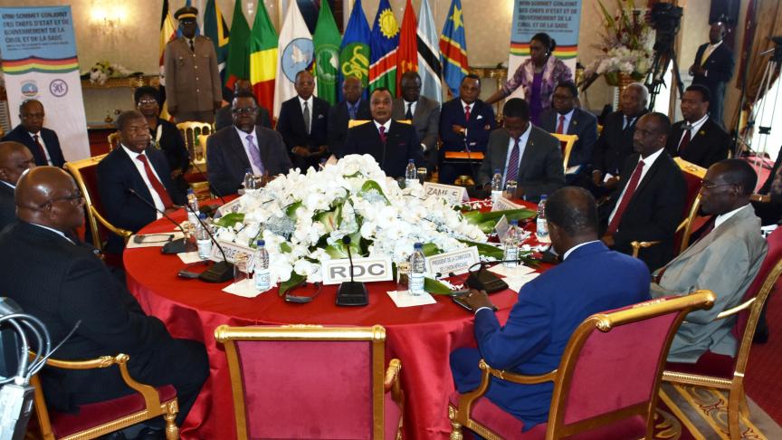 Les dirigeants des pays de la région se sont réunis ce mercredi à Brazzaville pour faire le point sur la situation. Mais la chaise atribuée à la République démocratique du Congo est restée vide...