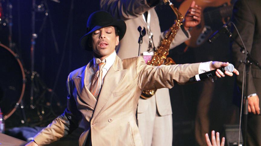 Prince sur scéne en 2007. Exceptionnel comme toujours.