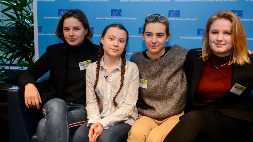 De gauche à droite
: Anuna De Wever, Greta Thunberg, Adélaïde Charlier et Kyra Gantois.
