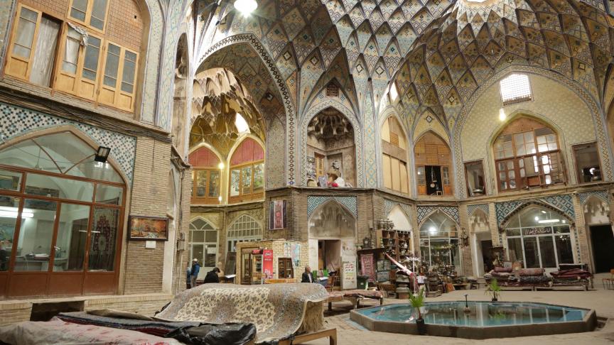 Certains palais iraniens sont impressionnants.