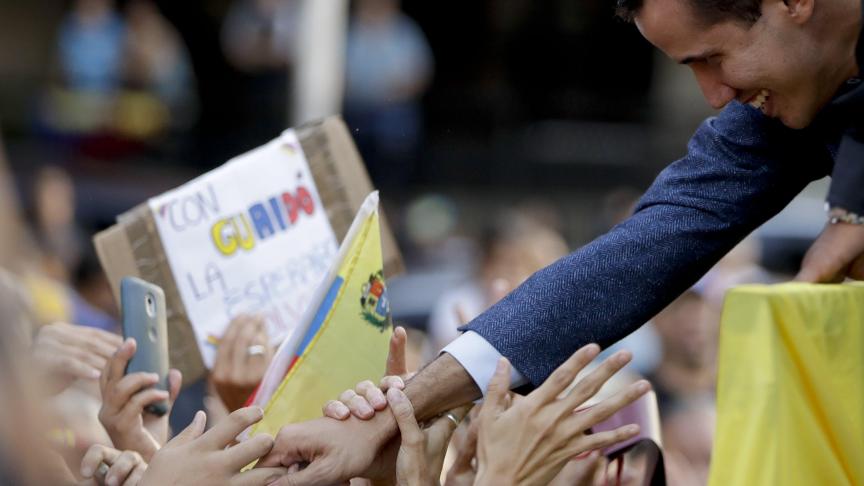 L’auto-proclamé président vénézuélien par intérim Juan Guaido retrouve ses supporters à Caracas.