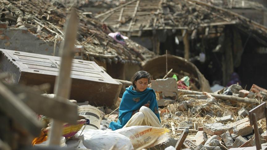 Une tempête a ravagé un immeuble au Népal. 28 personnes, au moins, sont décédées. Des centaines sont blessées.