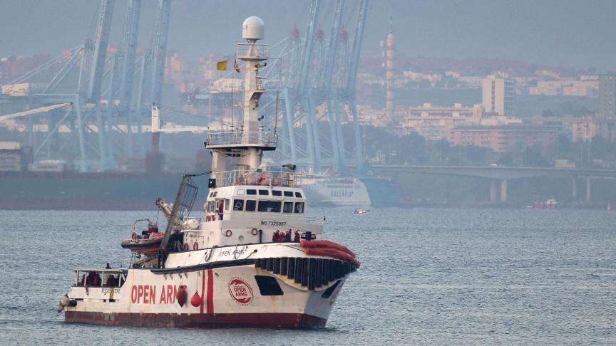 Mercredi, le navire Open Arms, qui navigue depuis six jours en Méditerranée avec 121 migrants à bord, s’est vu refuser un débarquement à Malte.