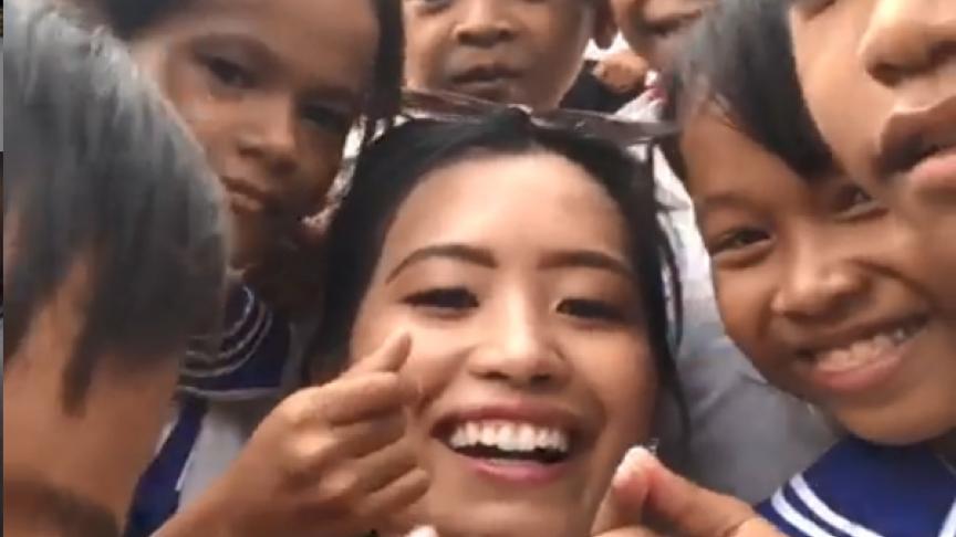 Angeline Flor Pua s’est rendue au Cambodge cet été pour un voyage caritatif, en compagnie de Miss Belgique 2019 et de l’organisatrice du concours.