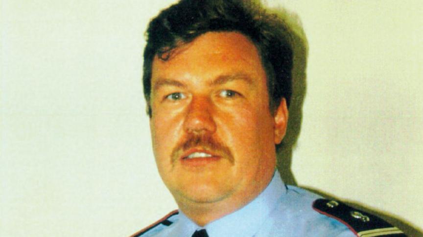 Peter De Vleeschouwer, le gendarme qui en savait trop
? La famille n’en démord pas, il a été «
liquidé
» parce qu’il enquêtait sur des faits de corruption.