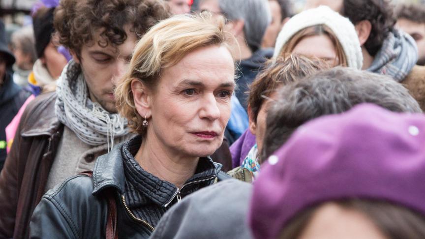 Sandrine Bonnaire lors de la marche #NousToutes, à Paris le 23 novembre dernier. Une manifestation contre les violences faites aux femmes.