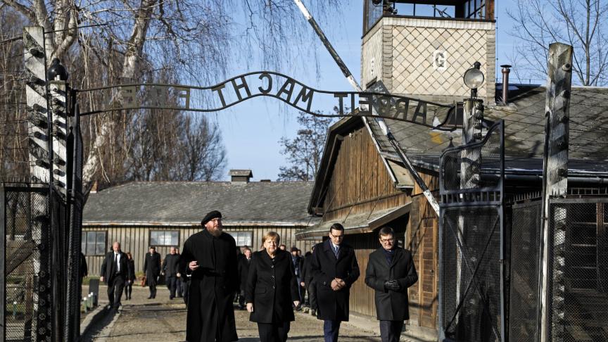 Visite historique d’Angela Merkel à Auschwitz, dans le cadre du dixième anniversaire de la Fondation Auschwitz.