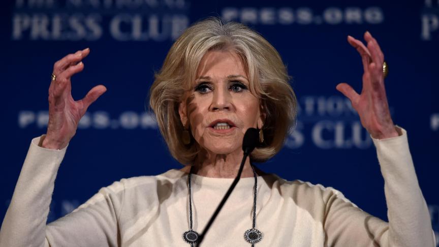Jane Fonda lors de son discours au National Press Club à Washington ce 17 décembre.