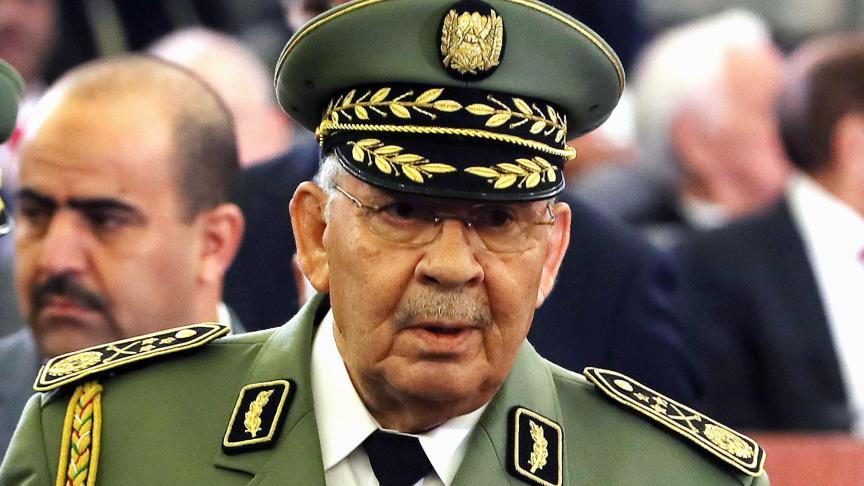 Visage du haut commandement militaire algérien, coeur de ce système au fonctionnement opaque, Gaïd Salah est décédé lundi «d’une crise cardiaque».