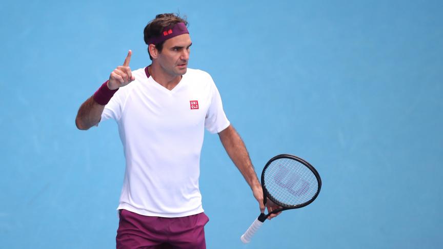 Federer célébrant le gain d’un quatrième set au cours duquel il a sauvé 7 balles de match.