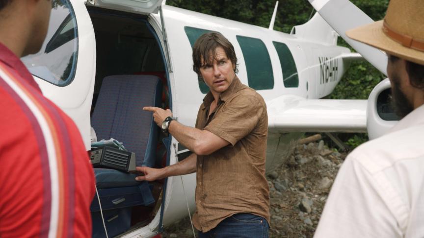 Barry Seal (Tom Cruise), un pilote arnaqueur recruté par la CIA.