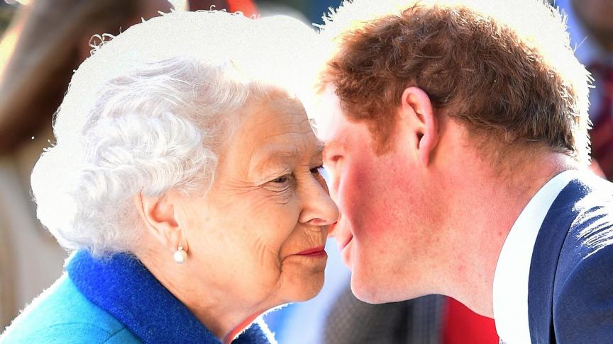 Photo datant de 2015 qui montre le duc de Sussex et la reine d’Angleterre.