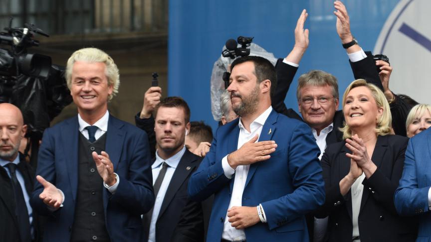 Participation à un meeting de la Ligue, en mai dernier à Milan
: le Néerlandais Geert Wilders (à g.) et Marine Le Pen ont rejoint Matteo Salvini.