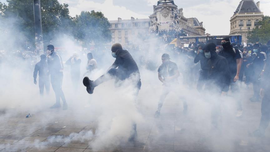 Manifestations anti-racistes à Paris, en marge de la mort d’Adama Traoré. Les manifestants demandent justice.