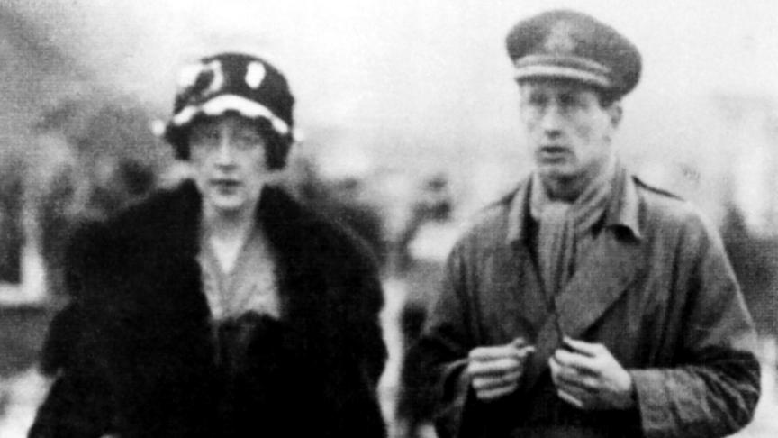 Agatha Christie et son premier époux, le colonel Archibald Christie, en 1919.
