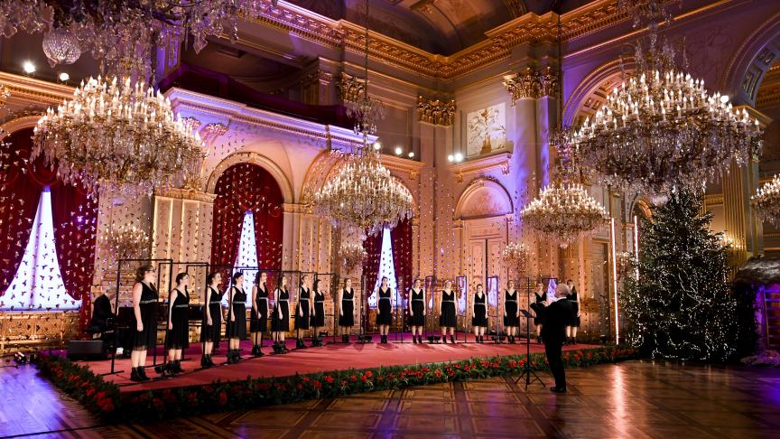 C’est la chorale belge Scala qui a donné le concert, qui a eu lieu dans la salle du Trône.