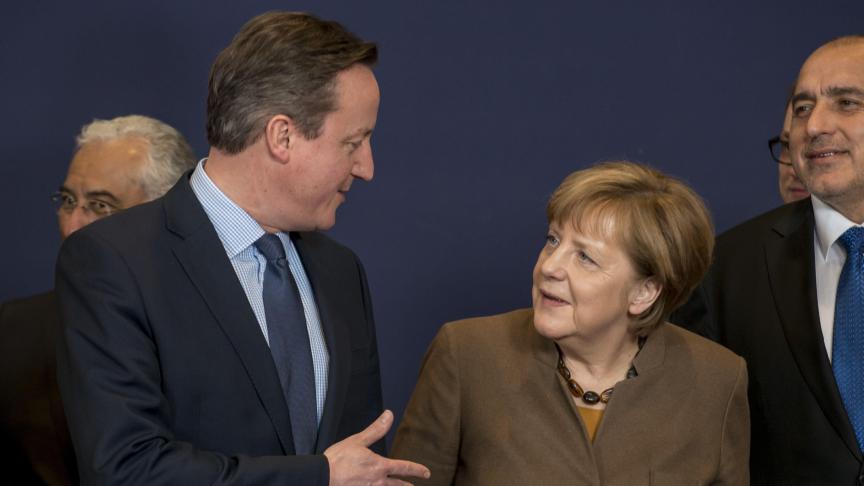 La chancelière allemande n’a jamais pardonné à David Cameron d’avoir retiré, en 2009, le parti conservateur britannique du Parti populaire européen, groupement de centre droit, au profit d’une association avec des partis cryptofascistes.