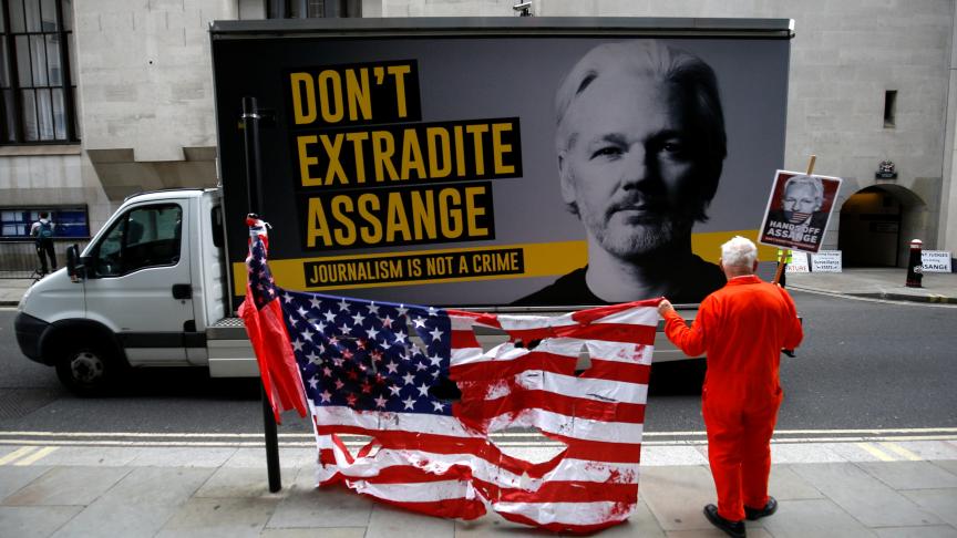 Manifestation en faveur de Julian Assange en septembre 2020, devant la cour criminelle londonienne de l’Old Bailey, qui doit rendre son verdict sur l‘extradition du journaliste australien et fondateur de Wikileaks.