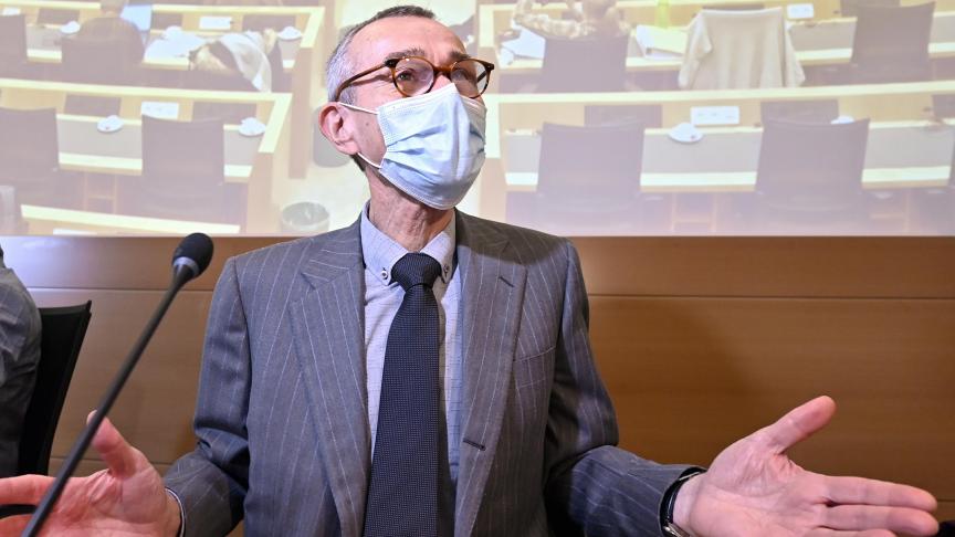 Derrière son masque, le ministre fédéral de la Santé Frank Vandenbroucke a retrouvé le sourire.