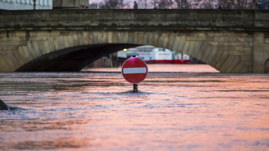 La River Ouse a débordé dans le centre-ville de York, au Royaume-Uni.