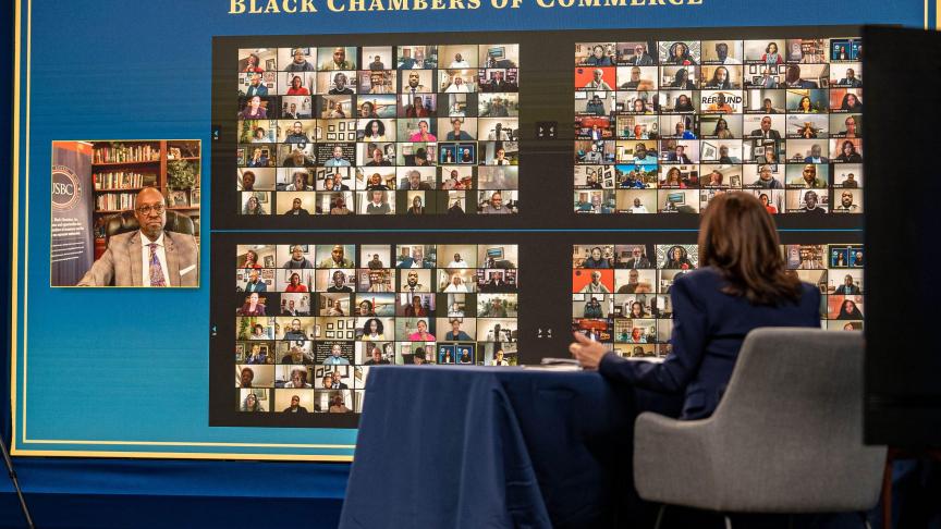 Kamala Harris, vice-présidente, a tenu une réunion virtuelle avec la Black Chamber of Commerce
