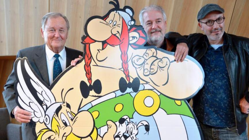 Didier Conrad et Jean-Yves Ferri aux côtés d’Albert Uderzo, avant sa disparition en 2020.