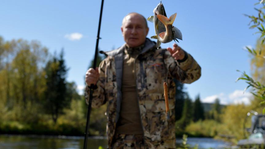 Vladimir Poutine se met en scène.