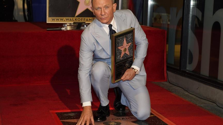 Daniel Craig et son étoile sur la Walk of Fame de Hollywood.