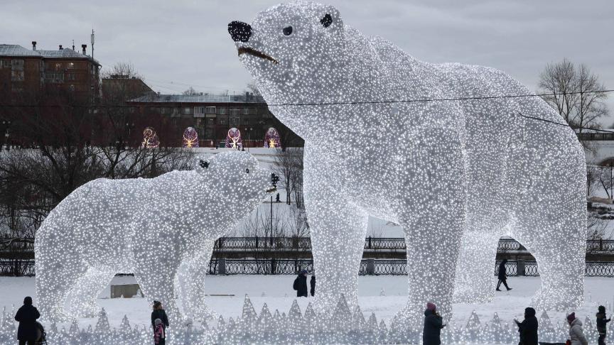 Ours polaires de lumières à Moscou.