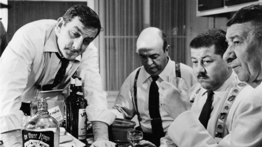 Lino Ventura, Bernard Blier, Francis Blanche et Robert Dalban dans un film culte.