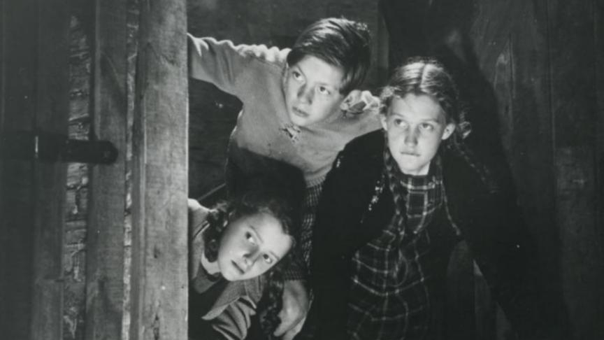 «Ces sacrés gosses» (1947), une perle tournée dans les bas-quartiers danois où les jeux bruyants d’enfants dérangent les adultes... A voir le 23/01 au cinéma Nova, à Bruxelles.