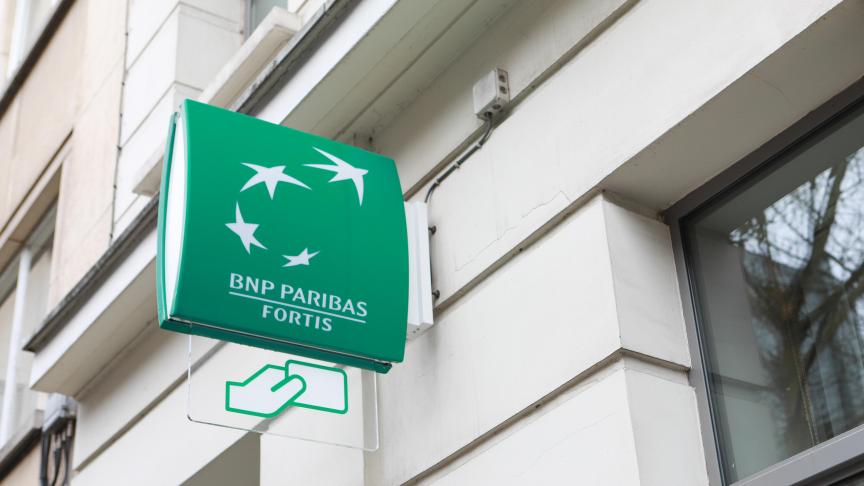 BNP Paribas Fortis suit ING: tout ce qui excède 250.000 euros sera transféré sur un autre compte, portant un taux d’intérêt nul. Mais la première banque du pays n’appliquera pas de taux négatif.