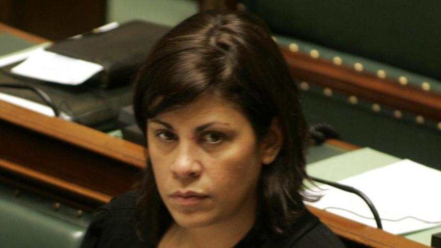 Julie Fernandez Fernandez se retrouve écartée pour cause de «politique active».