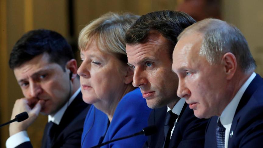 Le président ukrainien Volodymyr Zelensky, la chancelière allemande Angela Merkel, le président français Macron et le président russe Vladimir Poutine lors d’un sommet sur l’Ukraine déjà, en décembre 2019.