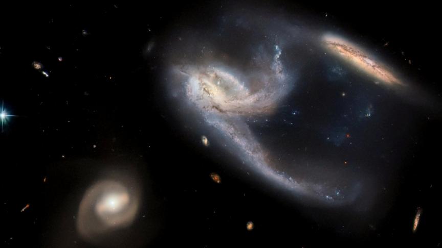 le-t-lescope-hubble-d-couvre-3-galaxies-aux-formes-inhabituelles-8jWkuiWs