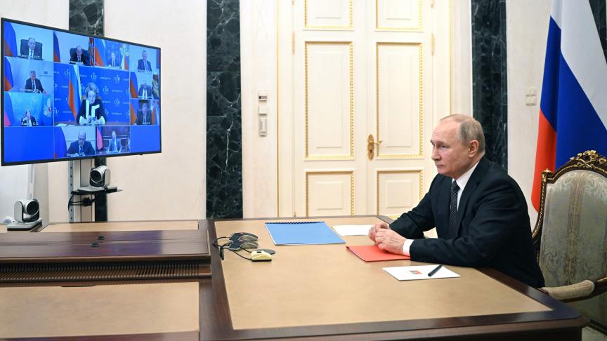 Vladimir Poutine s’est entretenu par visioconférence, ce vendredi, avec les membres du Conseil de sécurité de la Fédération de Russie.