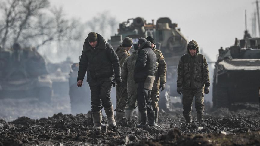 Des soldats russes et leurs blindés en stand-by, lundi dans la région de Rostov, non loin de la frontière ukrainienne.