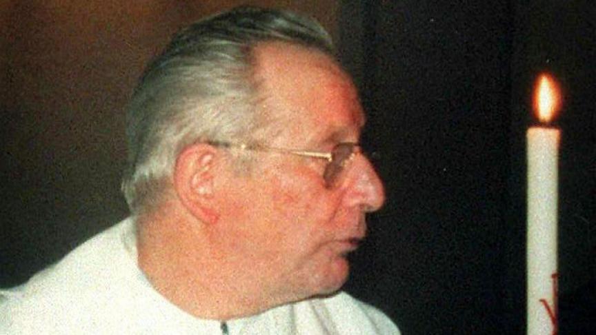Le père Jean Uhl, sauvagement assassiné de 33 coups de couteau, peu avant Noël.