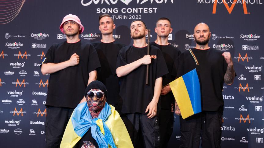 Kalush Orchestra pose après avoir remporté le concours Eurovision de la chanson ce samedi 14 mai.