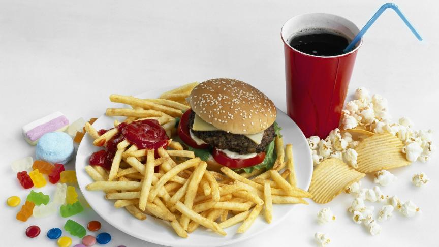 Une canette de soda contient 10 c. à c. de sucre et il faut courir une heure pour éliminer un hamburger.