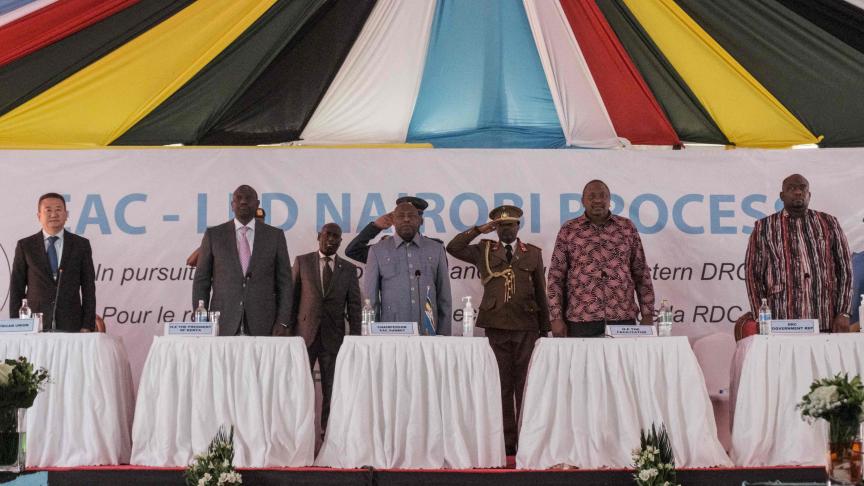 Lundi, s’est ouverte à Nairobi la troisième conférence pour le processus de paix à l’est de la République démocratique du Congo. Là où aujourd’hui, 300.000civils dorment dans la pluie et la boue. Ils fuient les combats, les viols, les prédations de toutes sortes.