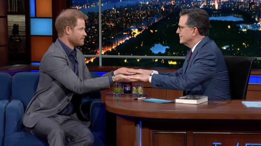 Le Prince Harry sur The Late Show avec Stephen Colbert pour parler de son nouveau livre «Spare».