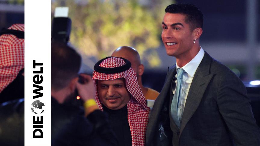Cristiano Ronaldo et le président du club d’Al-Nassr où le Portugais joue désormais, loin de tout enjeu sportif pertinent.